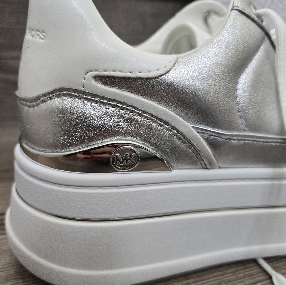 Michael Kors Women's silver and White platform Sneakers size 7.5 - Picture 6 of 9